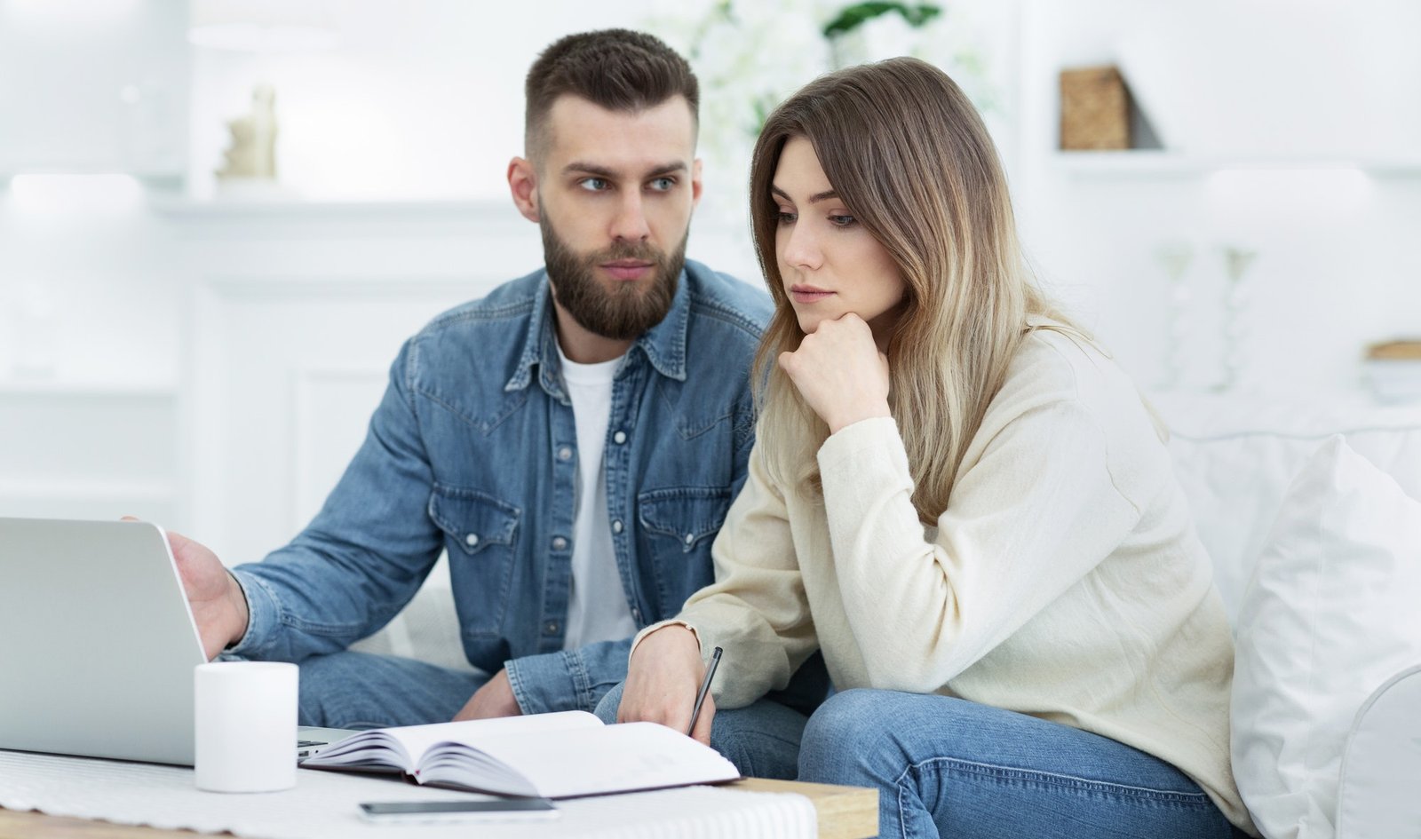 Cinco aspectos que mejorar para las finanzas en pareja – Revista Y/O